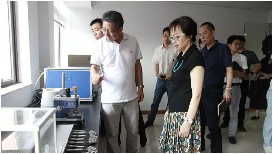 宁波高新区管委会主任黄利琴书记到我司指导工作