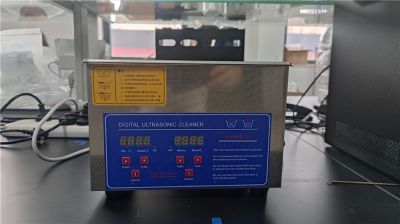 Ultrasonic cleaning machine